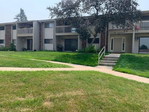 629 Westridge Dr, West Bend, WI, 53095-3649 | Card Image