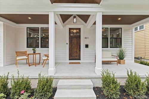 801 Hawthorn Ave, Royal Oak, MI, 48067-4408 | Card Image