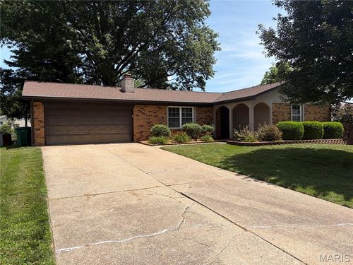 104 San Mateo Dr, Belleville, IL, 62221-3130 | Card Image