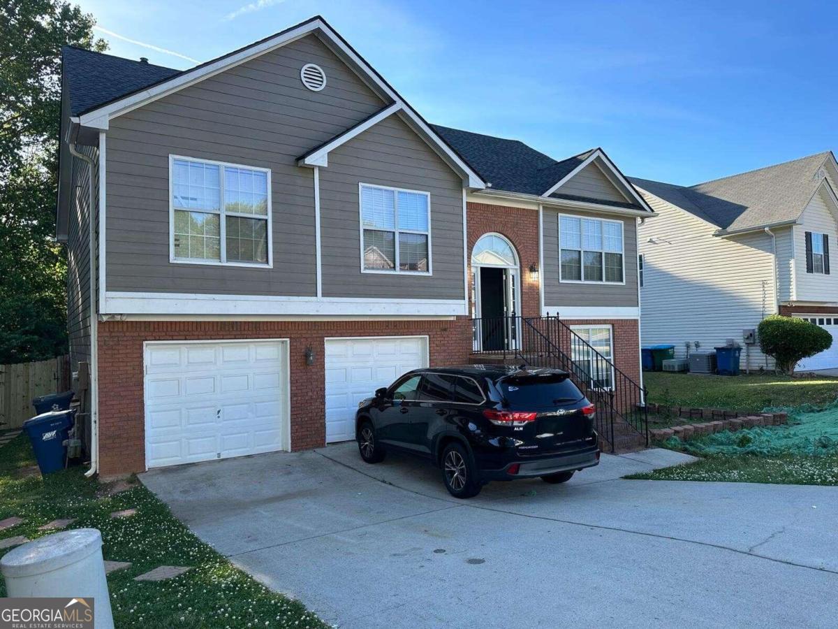 Adams Lake Dr, Lawrenceville, GA 30046