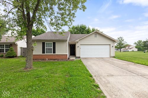 6227 Long River Ln, Indianapolis, IN, 46221-4252 | Card Image