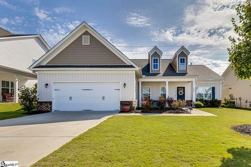 402 Reedy Springs Ln, Greenville, SC, 29605-6458 | Card Image