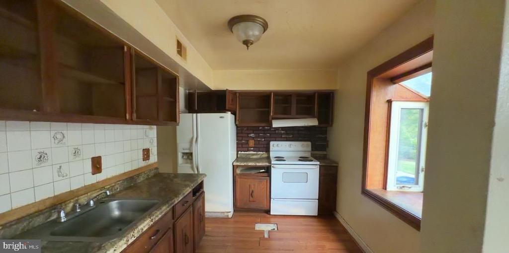 Residential in LAUREL 2