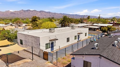 2720 N Hopi Pl, Tucson, AZ, 85705-5499 | Card Image