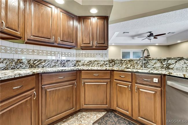 10721 N Ocean Dr, House other with 3 bedrooms, 2 bathrooms and 7 parking in CITRUS SPRINGS FL | Image 15