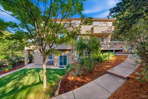 950 Appleridge Pl, Fairfield, CA, 94534-4074 | Card Image