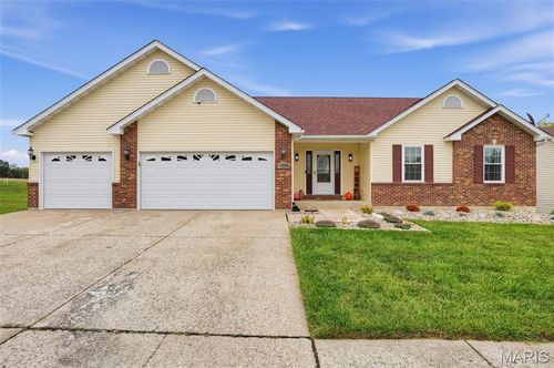 312 Waggoner Blvd, Elsberry, MO, 63343-1159 | Card Image