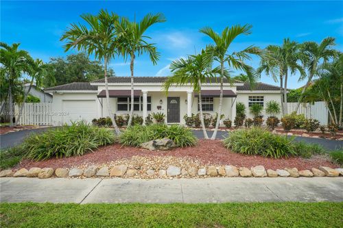 4041 N 44th Ave, Hollywood, FL, 33021 | Card Image