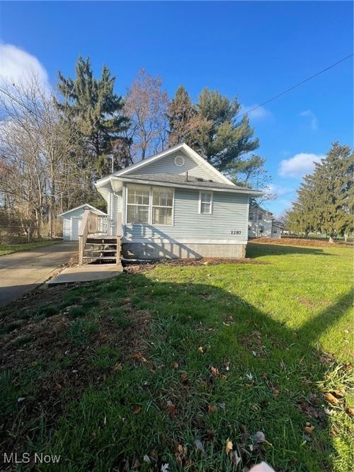1287 3rd St Se, Massillon, OH, 44646-8030 | Card Image