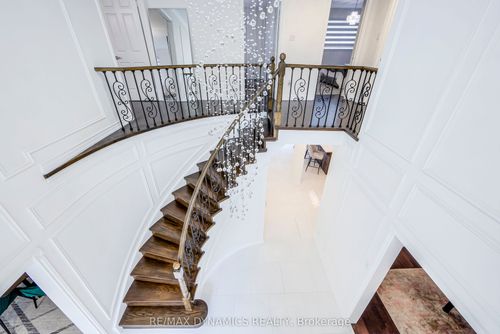 267 Hidden Trail, North York, ON, M2R3S7 | Card Image