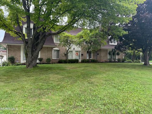2-5122 Regency Dr, Toledo, OH, 43615-2939 | Card Image