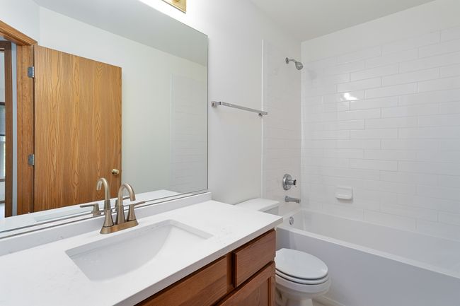 118 Matthias Ct, House other with 4 bedrooms, 3 bathrooms and 2 parking in North Aurora IL | Image 28