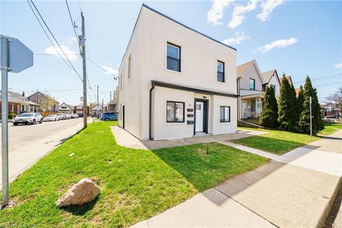 32 Britannia Ave, Hamilton, ON, L8H1W4 | Card Image