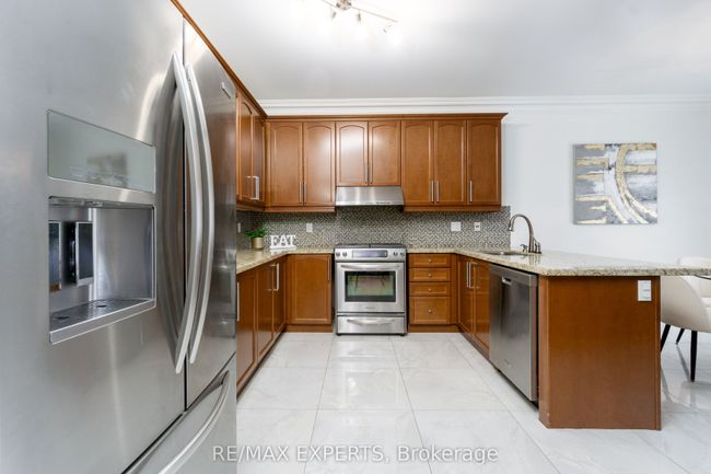 60 Crystalhill Dr, House other with 6 bedrooms, 5 bathrooms and 4 parking in Brampton ON | Image 11