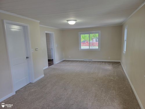 2073 Webber Ave, Burton, MI, 48529-2411 | Card Image