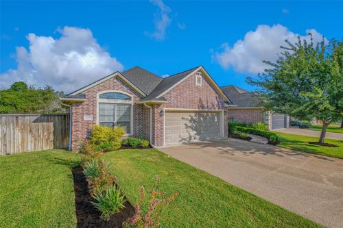 2209 Ironwood Dr, College Station, TX, 77845-4344 | Card Image