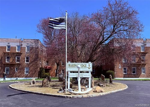 2k-40 Davenport, New Rochelle, NY, 10801 | Card Image