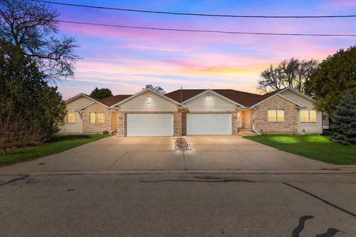 619 Knight Avenue, NEENAH, WI, 54956 | Card Image