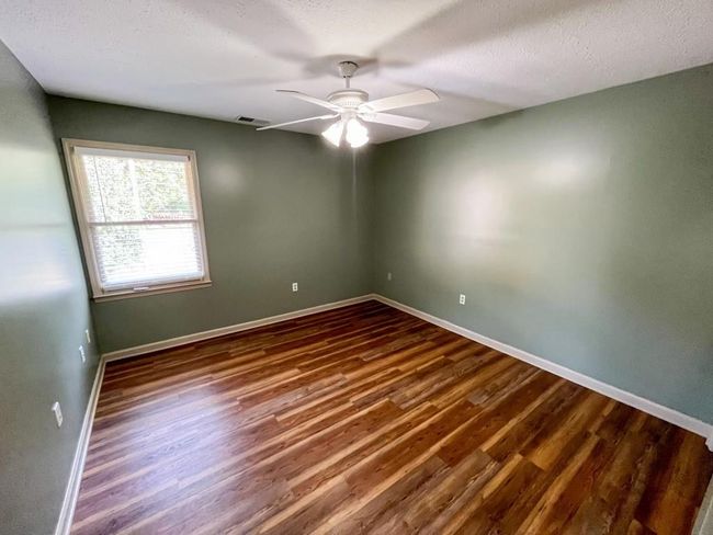 202 Montclair Dr, Condo with 3 bedrooms, 2 bathrooms and 2 parking in Calhoun GA | Image 5