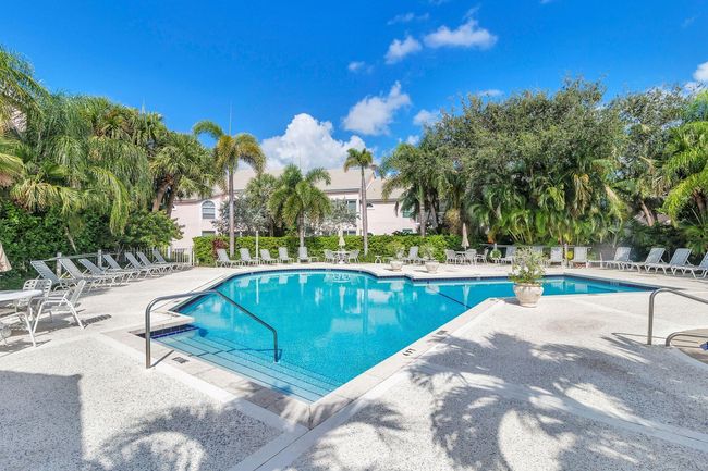 2502 Fairway Dr N, Condo with 3 bedrooms, 4 bathrooms and null parking in Jupiter FL | Image 22