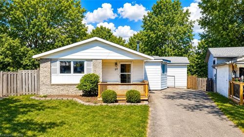 22 Blackhorne Cres, Kitchener, ON, N2E1T1 | Card Image