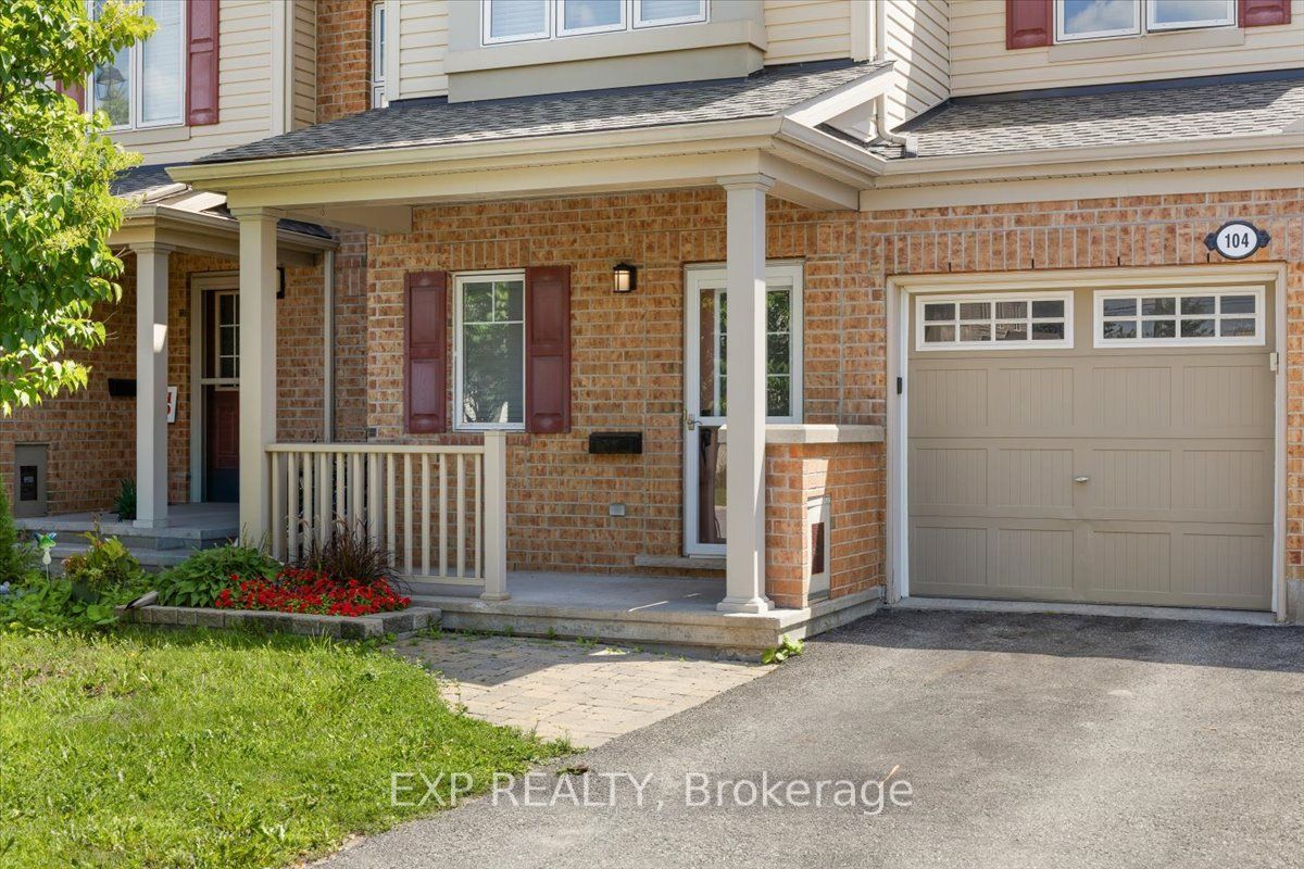 Residential in Stittsville - Munster - Richmond 3