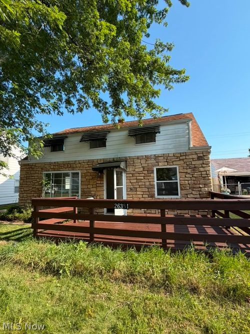 26381 Drakefield Ave, Cleveland, OH, 44132-1906 | Card Image