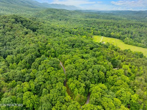 750 Blue Beech Dr, Maryville, TN, 37803-3377 | Card Image