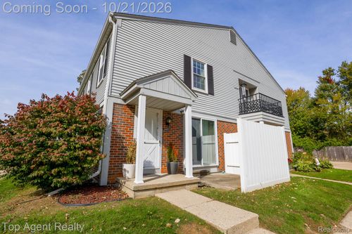 24451 Meadowbridge Dr, Clinton Township, MI, 48035-3015 | Card Image