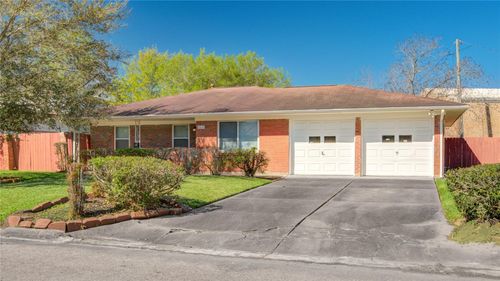 10614 Faircroft Dr, Houston, TX, 77048-1210 | Card Image