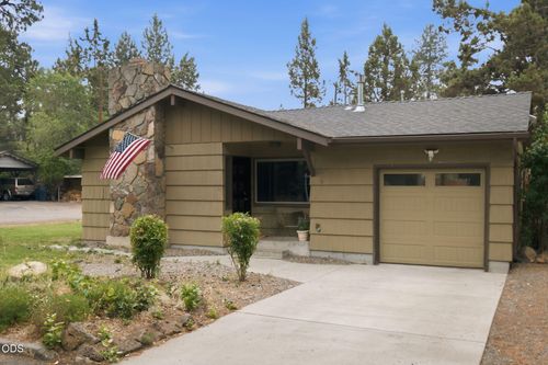 669 Ne Lafayette Ave, Bend, OR, 97701-4355 | Card Image