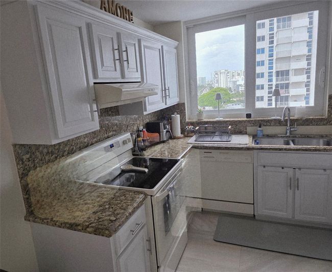 APT-1105 - 1370 S Ocean Blvd, Condo with 2 bedrooms, 2 bathrooms and null parking in Pompano Beach FL | Image 17