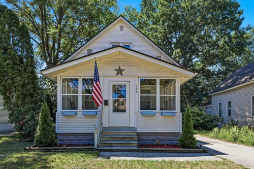 118 W 18th St, Holland, MI, 49423-4121 | Card Image