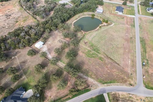 1019 Bluebonnet Rdg, Weatherford, TX, 76087-6935 | Card Image