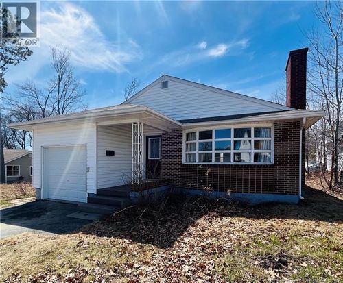 337 Frances St, Miramichi, NB, E1V2V8 | Card Image