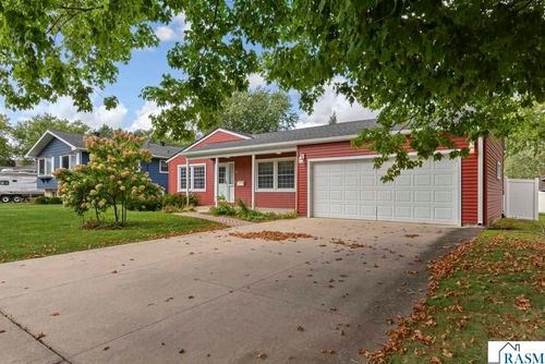 620 14th St Se, Owatonna, MN, 55060-4114 | Card Image