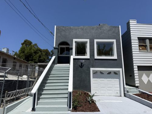 6608 Brann St, Oakland, CA, 94605-2015 | Card Image