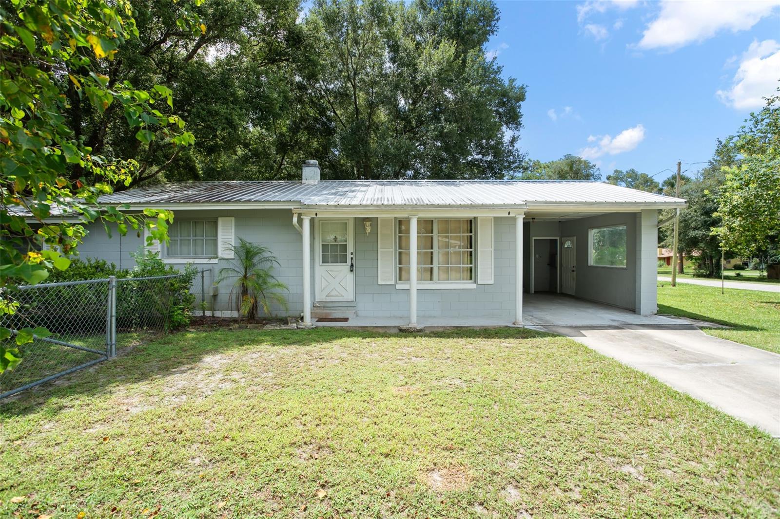 Massachusetts Ave, Deland, FL 32724