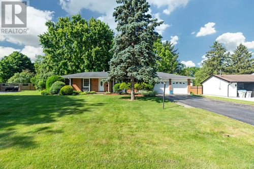 218 Oakcrest Dr, Komoka, ON, N0L1R0 | Card Image