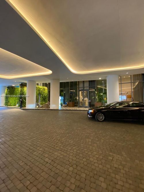 unit-1804-801 S Miami Ave, Miami, FL, 33130-4527 | Card Image