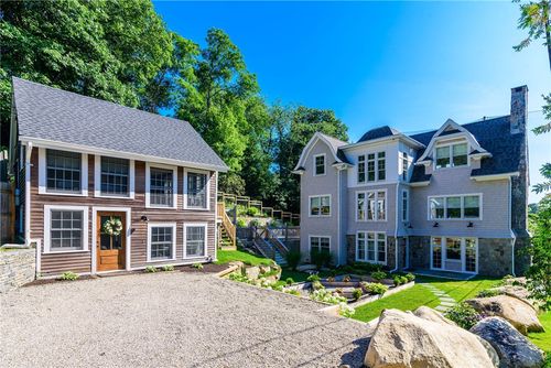 17 E Hills Rd, Westerly, RI, 02891-5103 | Card Image