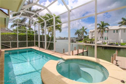 481 Maunder Ct, MARCO ISLAND, FL, 34145-1941 | Card Image