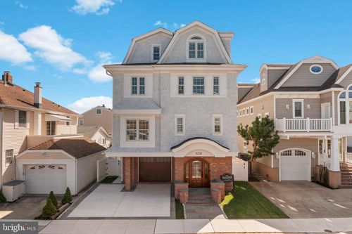 3216 Pacific Ave, Longport, NJ, 08403-1530 | Card Image