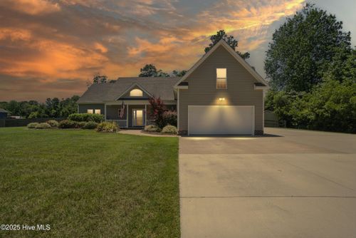 106 Pisgah Dr, Moyock, NC, 27958-9087 | Card Image