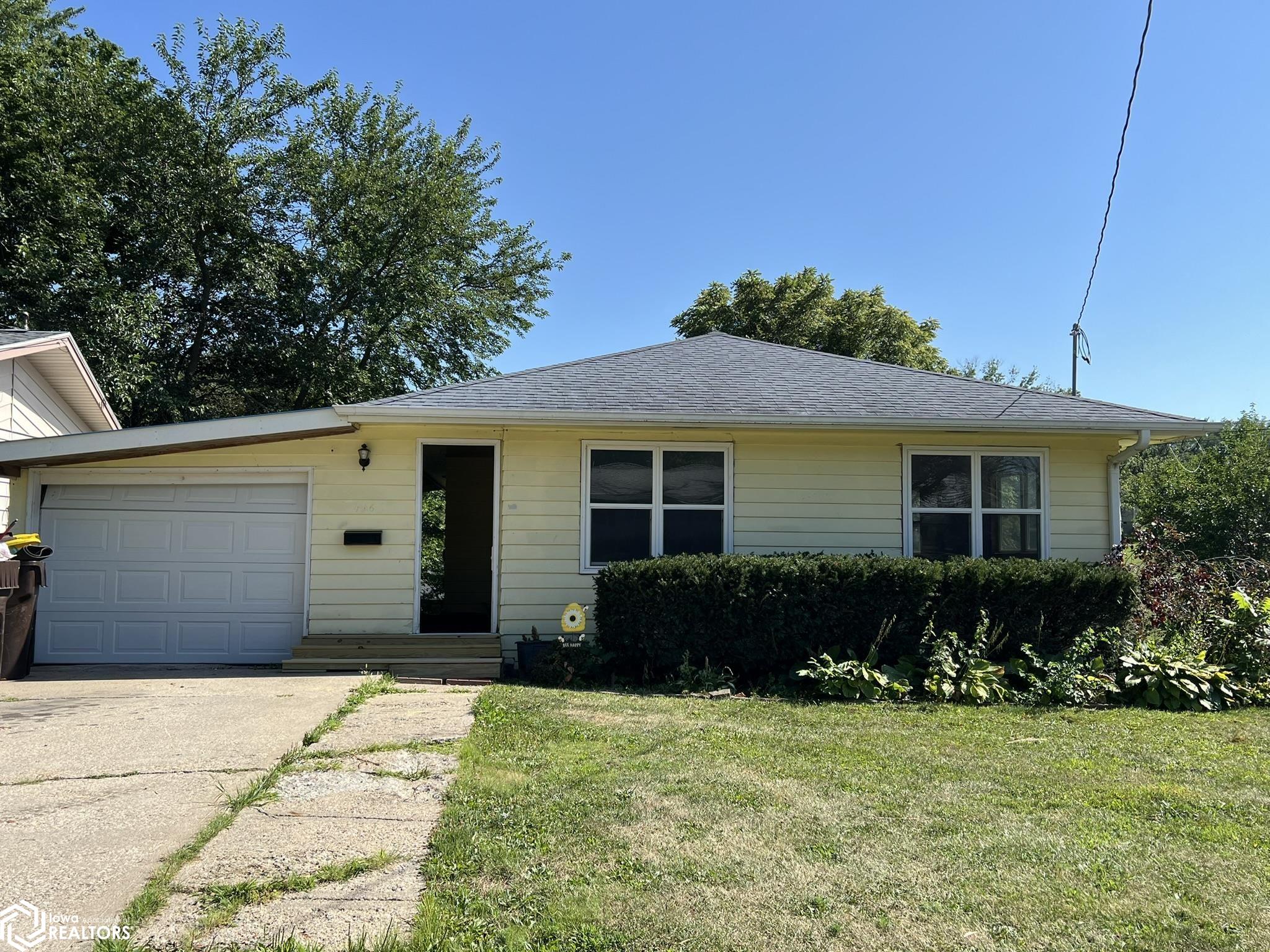 Washington St, Osceola, IA 50213