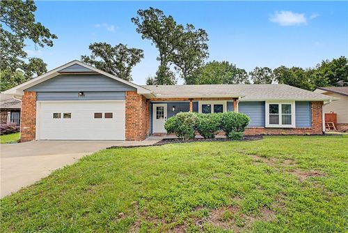 1001 N Dove Dr, Rogers, AR, 72756-1983 | Card Image