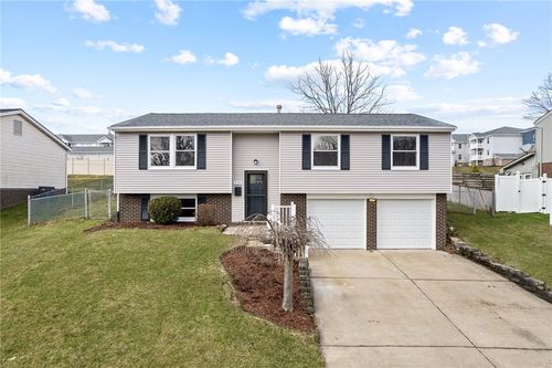 320 Willow Hedge Dr, Monroeville, PA, 15146-1244 | Card Image