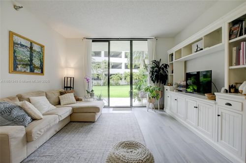 apt-114-3300 Ne 191st St, Aventura, FL, 33180-2440 | Card Image