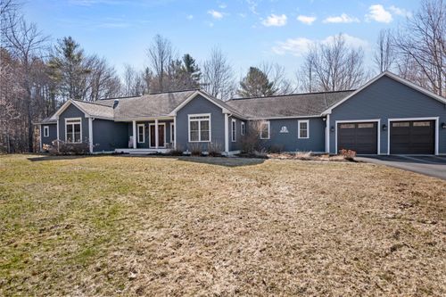 79 Charter Way, Auburn, ME, 04210 | Card Image
