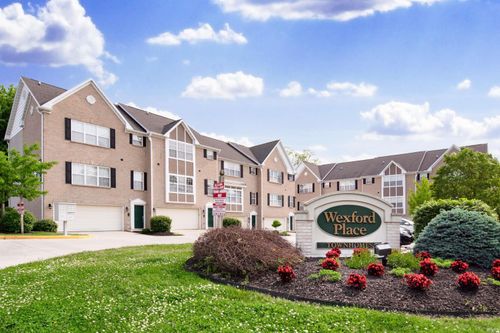 1754 Willis St, South Bend, IN, 46637-5360 | Card Image